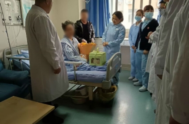[一科一品  人文暖护 ]岁月暖辰，病房传爱！肝胆外科为特殊“家人”庆生